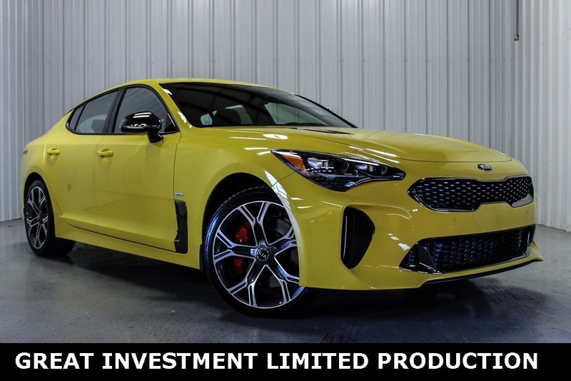 Illustration for article titled Whoever Created The Dealer Ads For These Kia Stingers Must Have A Sense Of Humor